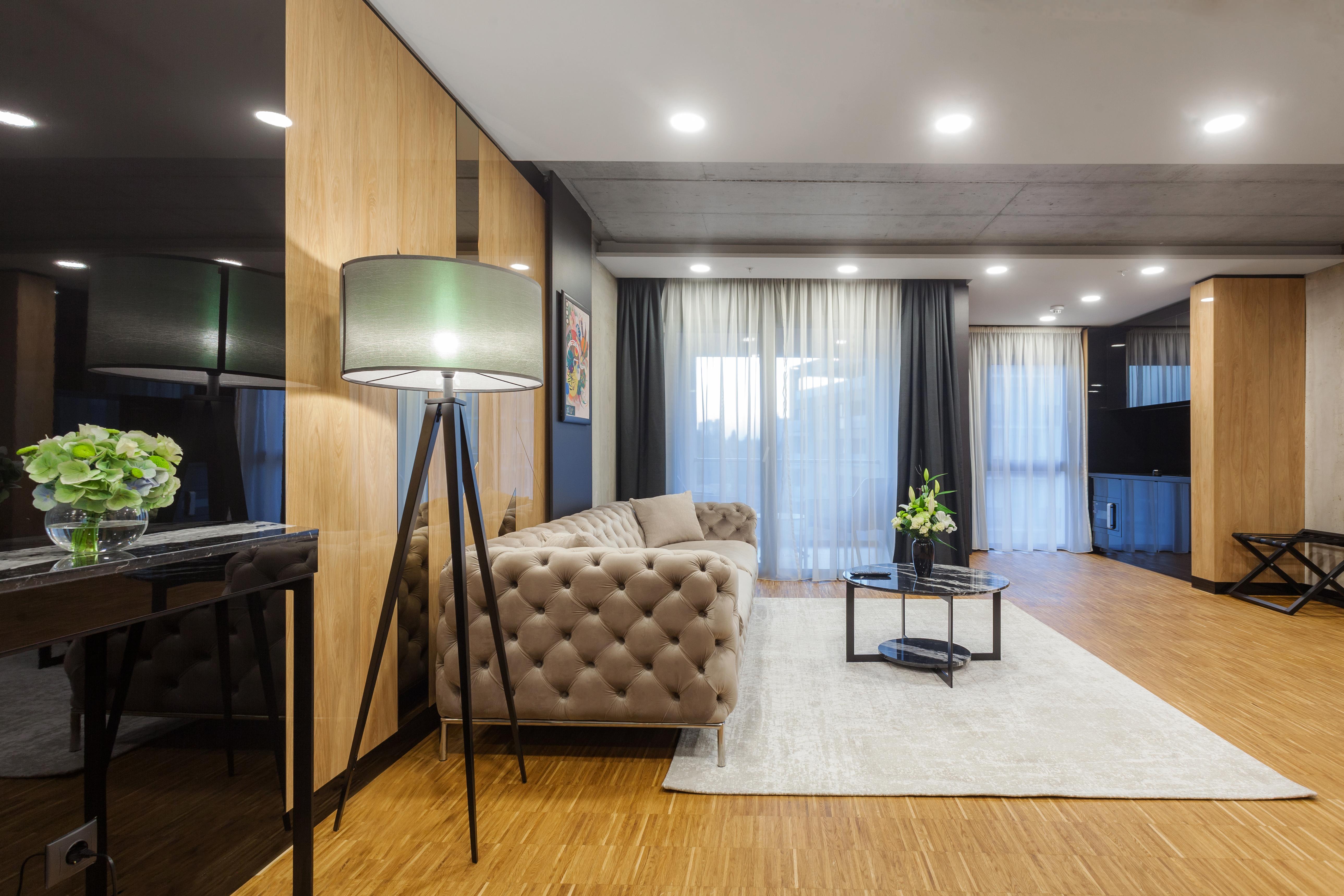 Hotel Platinia Cluj-Napoca Exteriör bild A living room in a modern apartment