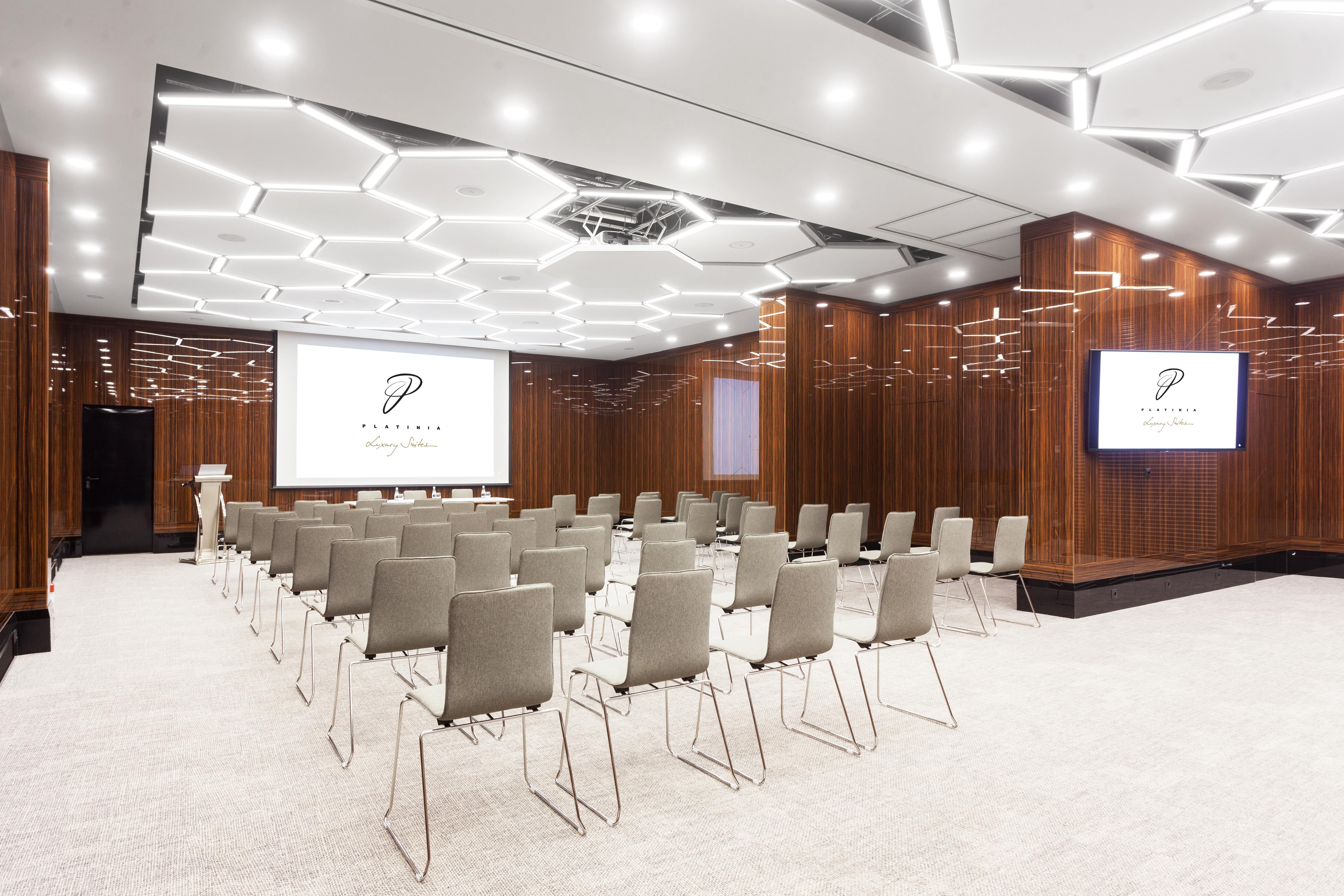 Hotel Platinia Cluj-Napoca Exteriör bild The ballroom