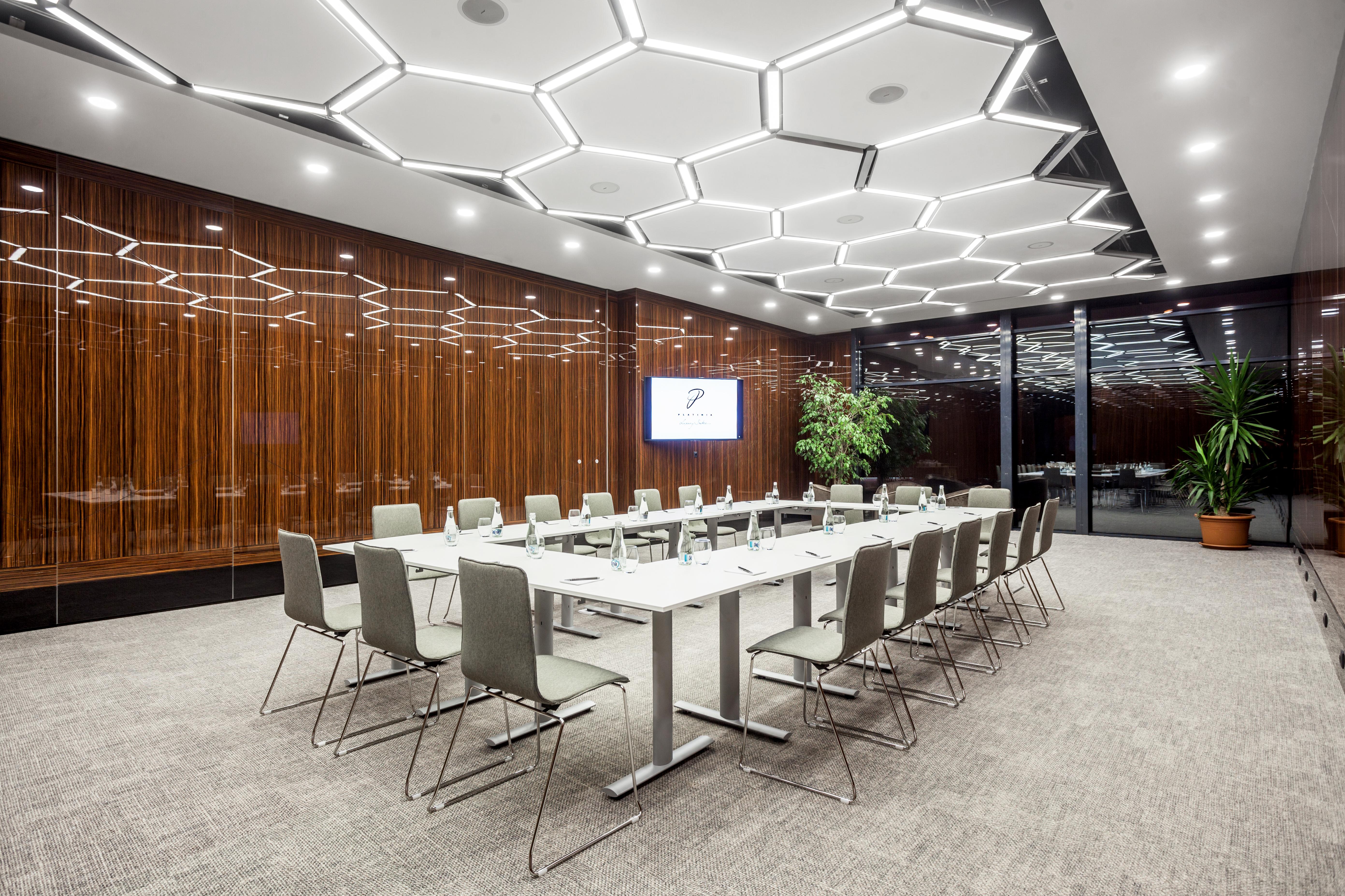 Hotel Platinia Cluj-Napoca Exteriör bild Meeting room
