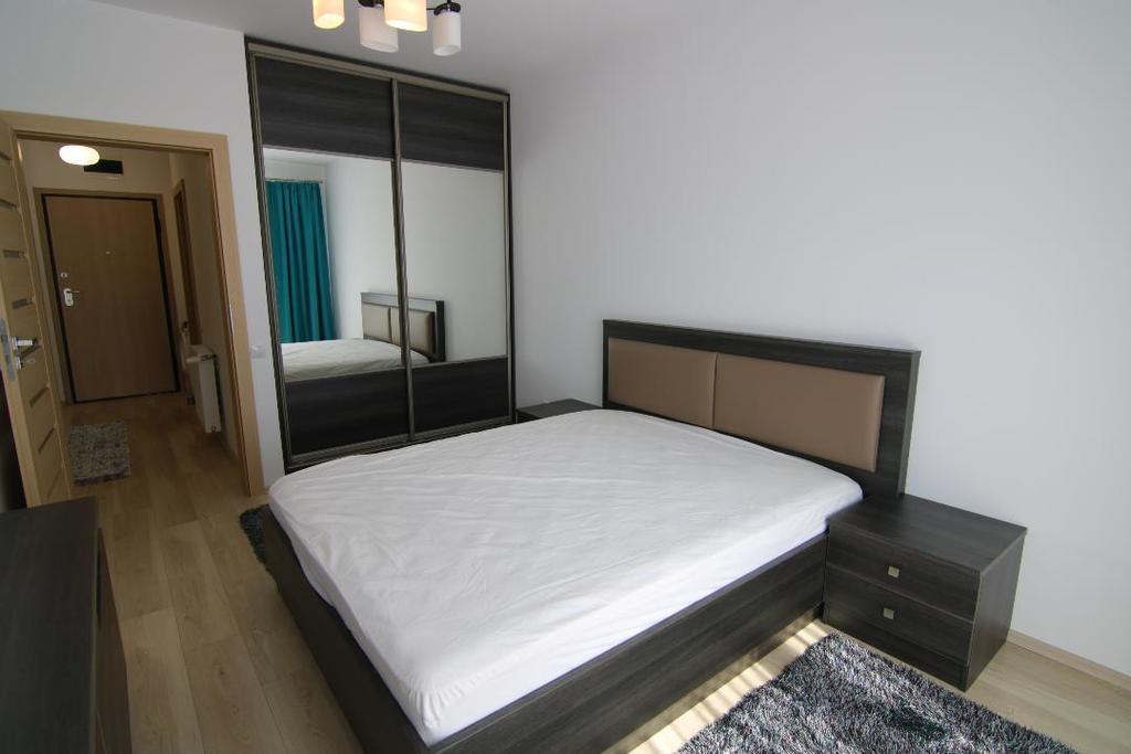 Hotel Platinia Cluj-Napoca Exteriör bild A bedroom
